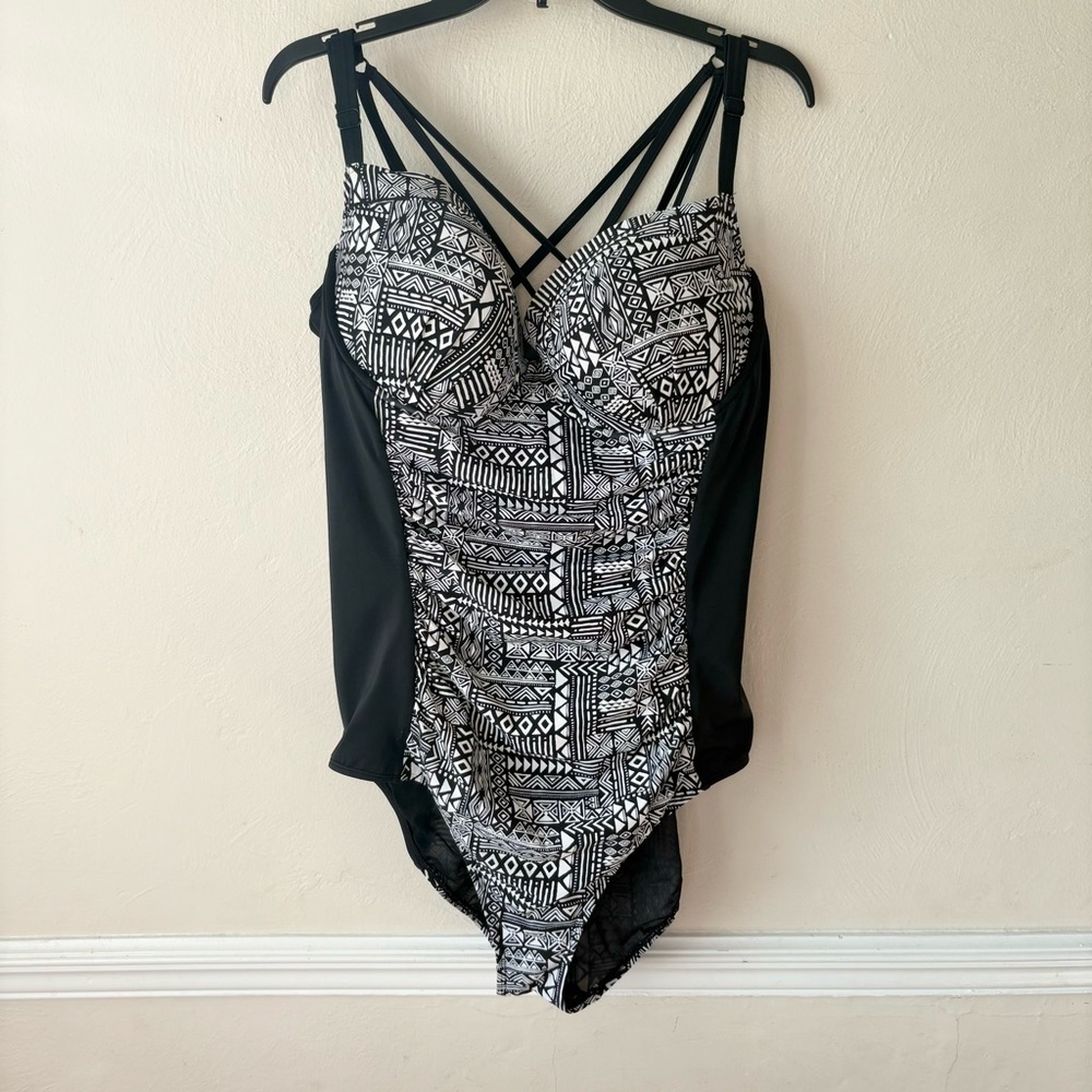 Torrid Black & White Geometric Print One Piece Swimsuit